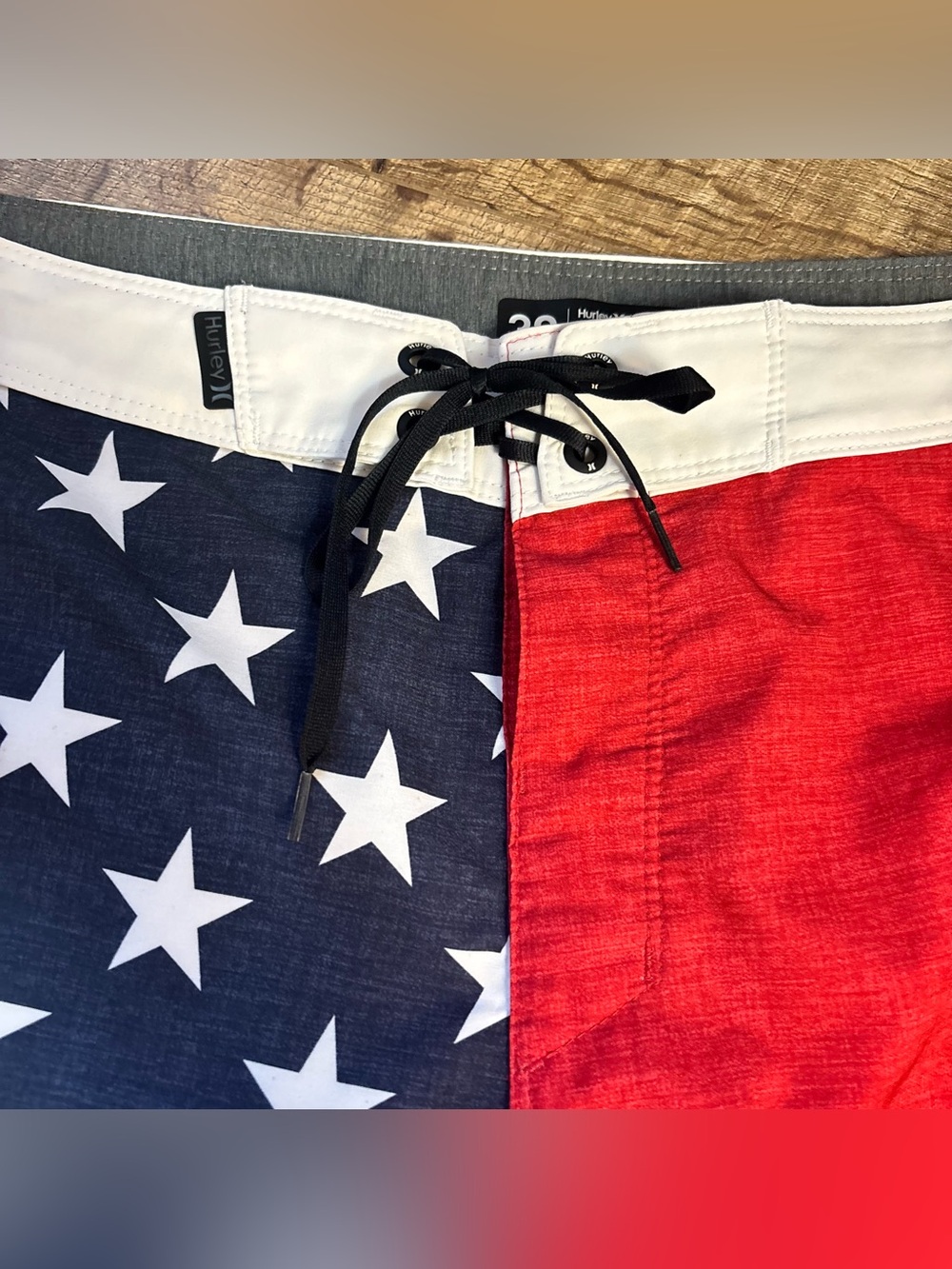 Men’s Hurley American Flag swim trunks - Picture 3 of 6